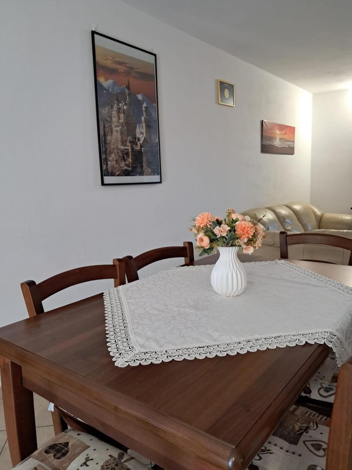 Appartamento Joanna Nurachi Εξωτερικό φωτογραφία